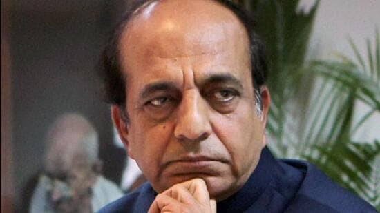 एक कैरियर राजनयिक नहीं, बल्कि एक राजनेता, ढाका में भारत का अगला दूत क्यों हो सकता है? भारत समाचार