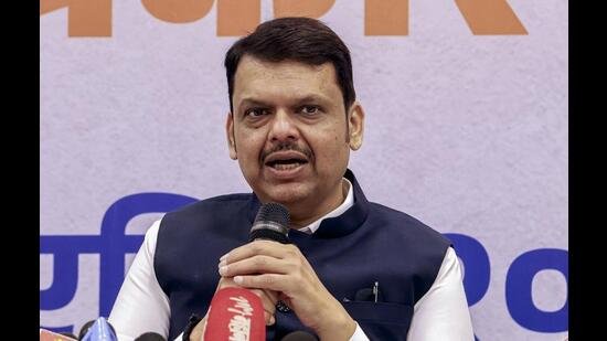 फड़णवीस ने महिला आरक्षण के समर्थन में हस्ताक्षर एकत्र करने के अभियान की घोषणा की| भारत समाचार