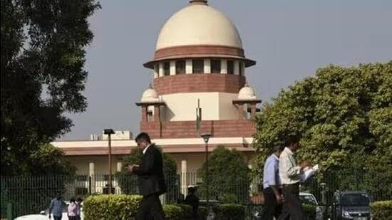 असम की प्रधानाध्यापिका बलात्कार-हत्या मामले में SC ने व्यक्ति को बरी किया| भारत समाचार