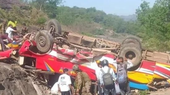 उधमपुर बस दुर्घटना का कारण क्या था जिसमें 20 लोगों की मौत हो गई?| भारत समाचार